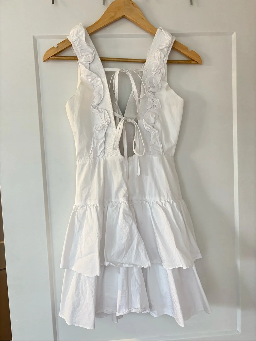 Hello Molly Harper Dress in White - Picture 2 of 2